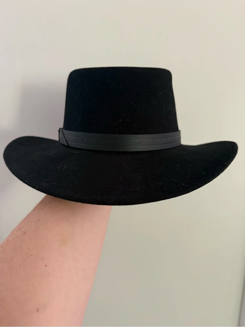 Black Wide-Brim Felt Hat with Band